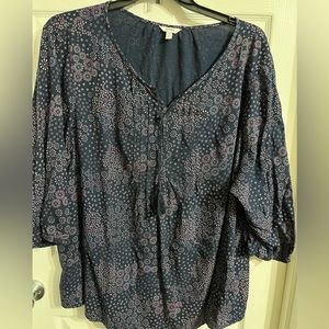 Cute ladies plus size 100% rayon top.
